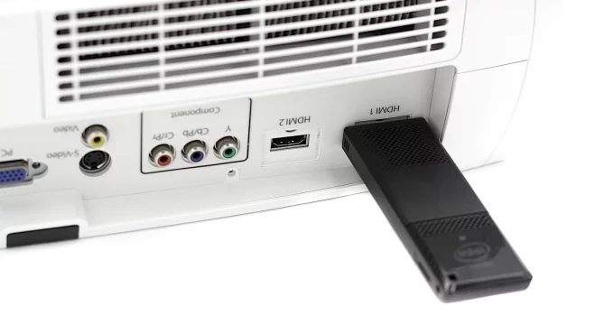 7 Best Streaming Devices for Projectors Reviewed